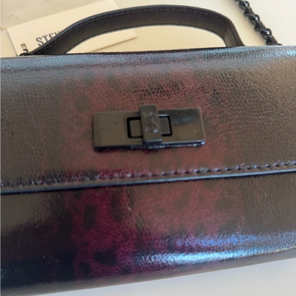 Steve Madden • Clutch Crossbody - Picture 3 of 14